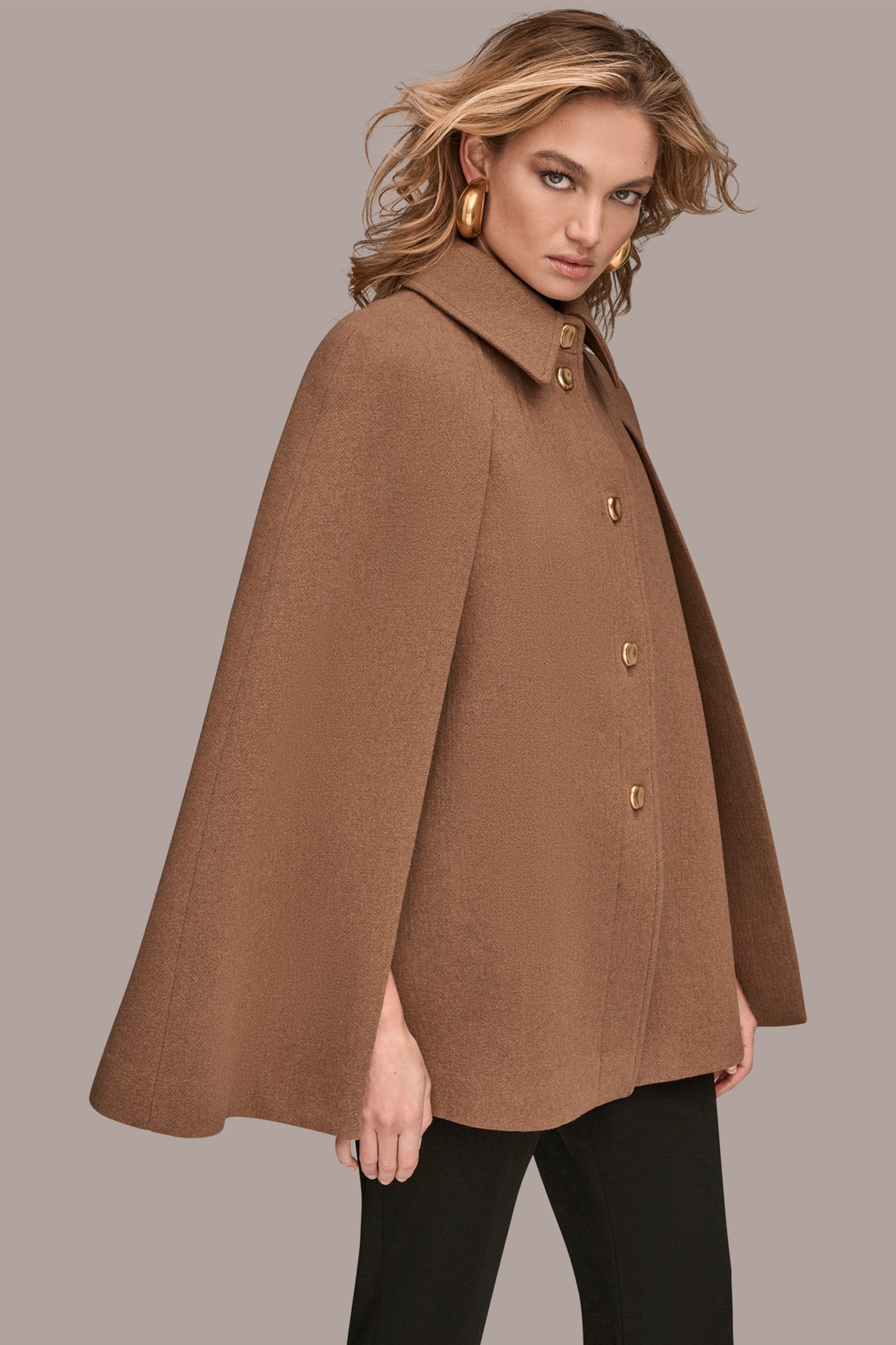 CAPE COAT VIEW 3 | Coats & Jackets