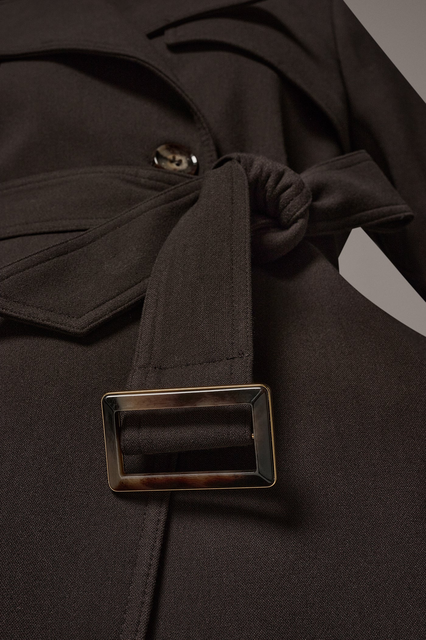DOUBLE-BREASTED TRENCH RAINCOAT VIEW 5