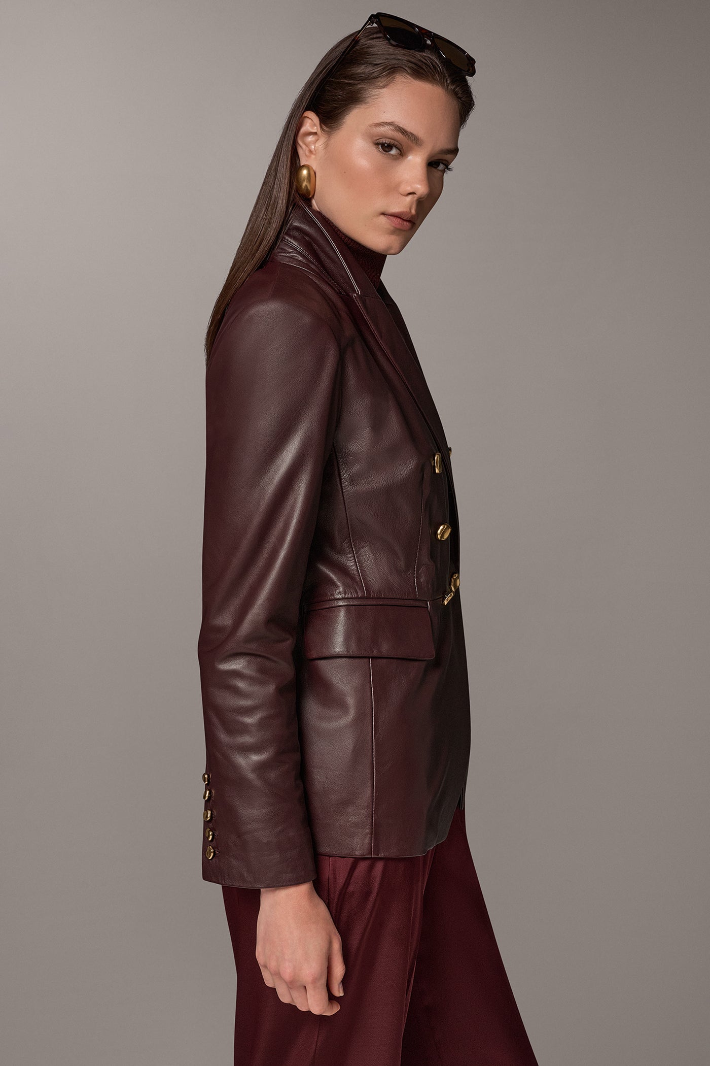DOUBLE BREASTED LEATHER BLAZER VIEW 3