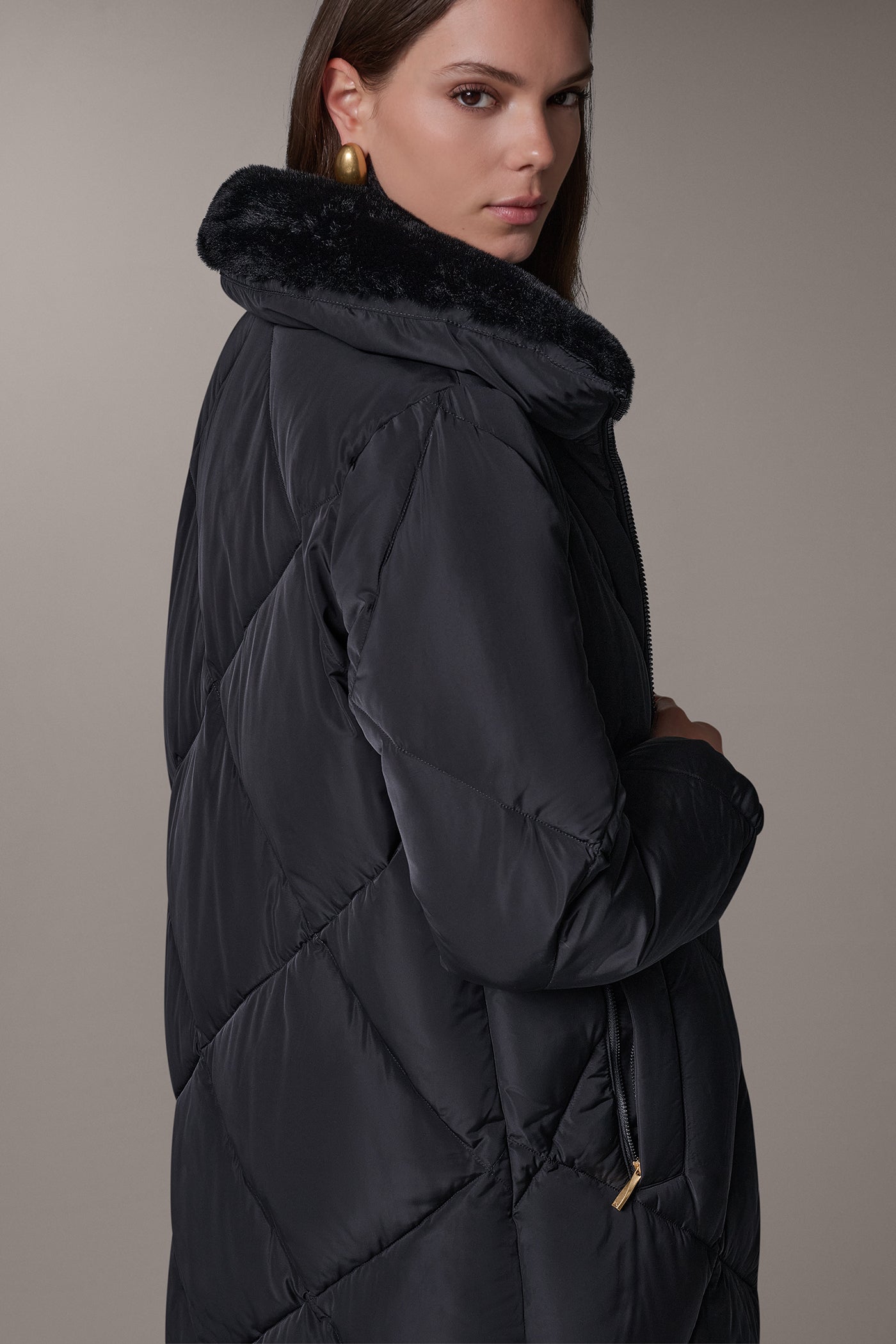 DIAMOND QUILT DOWN WALKER COAT VIEW 6