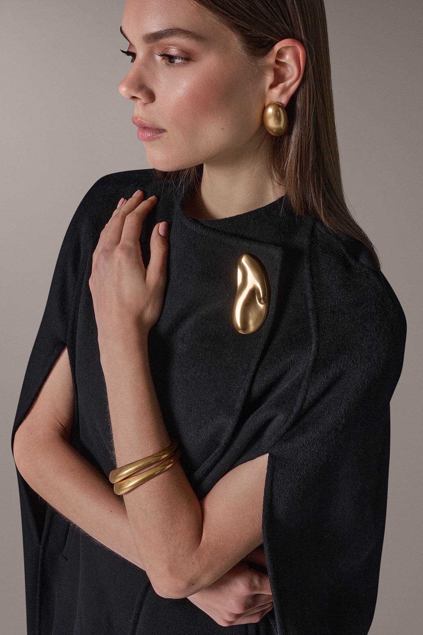 WOOL BLEND WRAP-EFFECT BUTTON CAPE VIEW 5