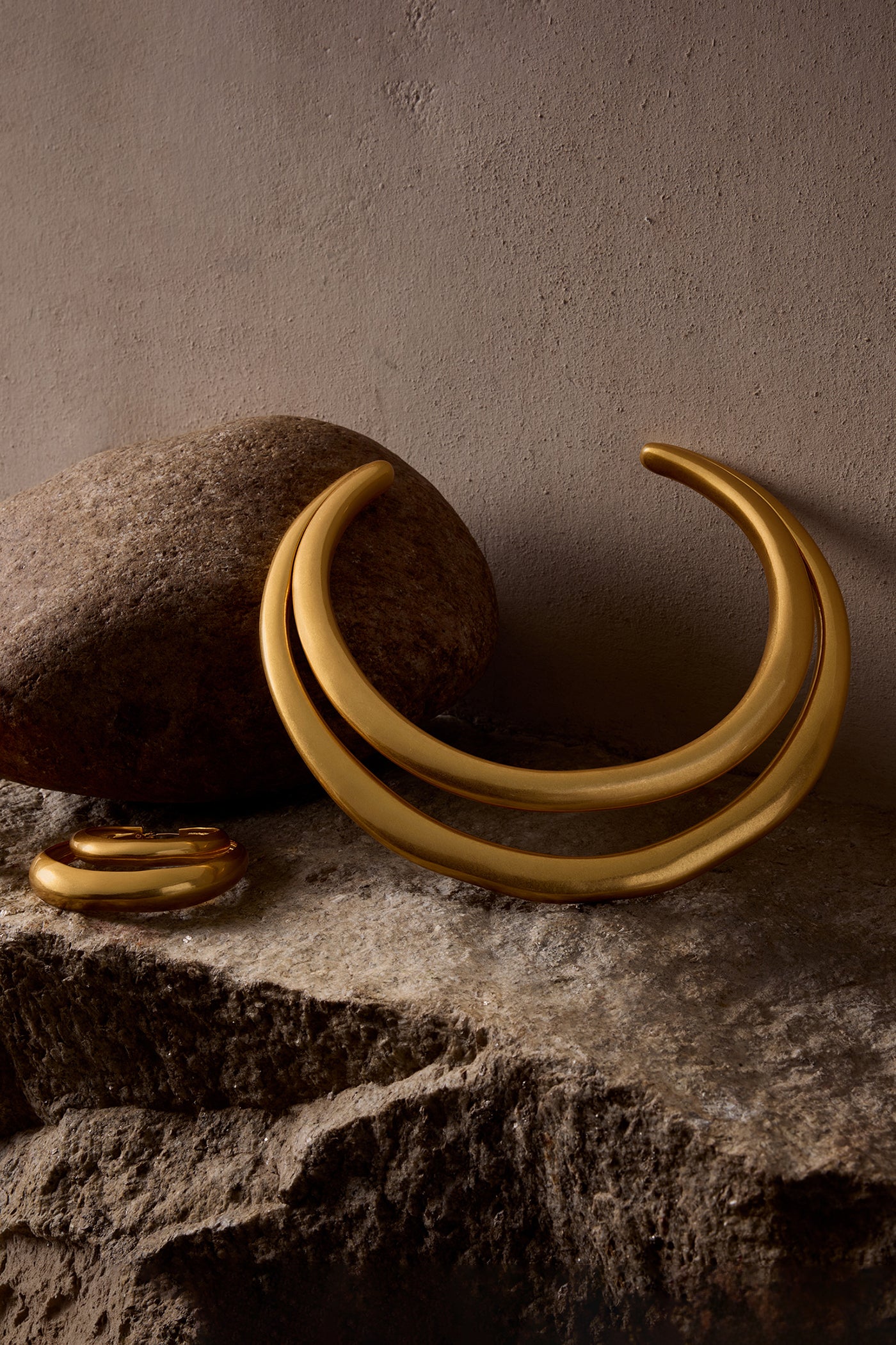 STRUCTURED COLLAR NECKLACE VIEW 5 | Necklaces