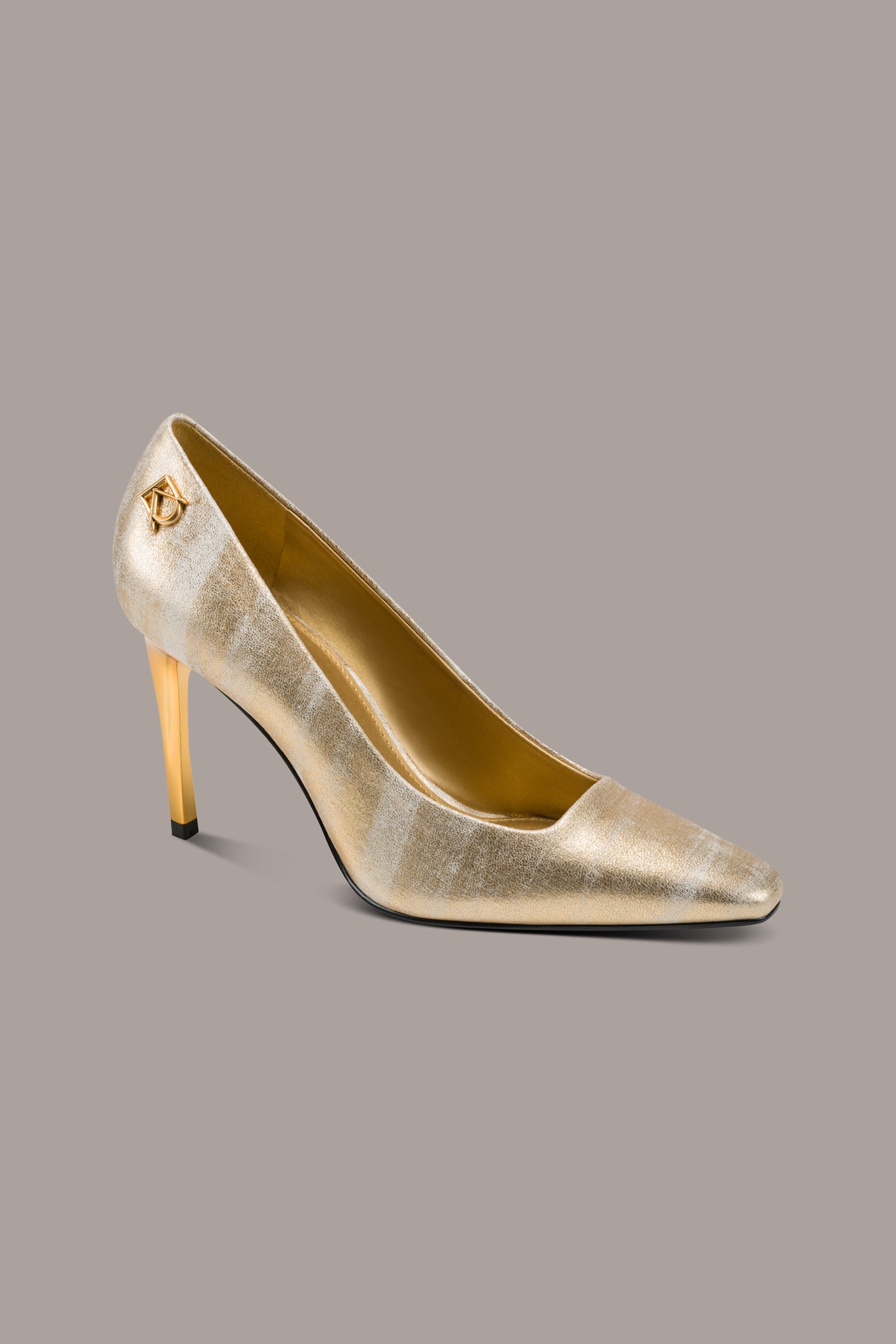 SAVITA HIGH PUMP VIEW 1